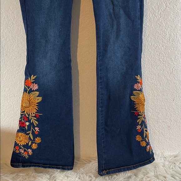 TELEPATIA Embroidered Flare Jeans Hippie Boho Floral Bootcut Flare Size 1/25 - Picture 4 of 10
